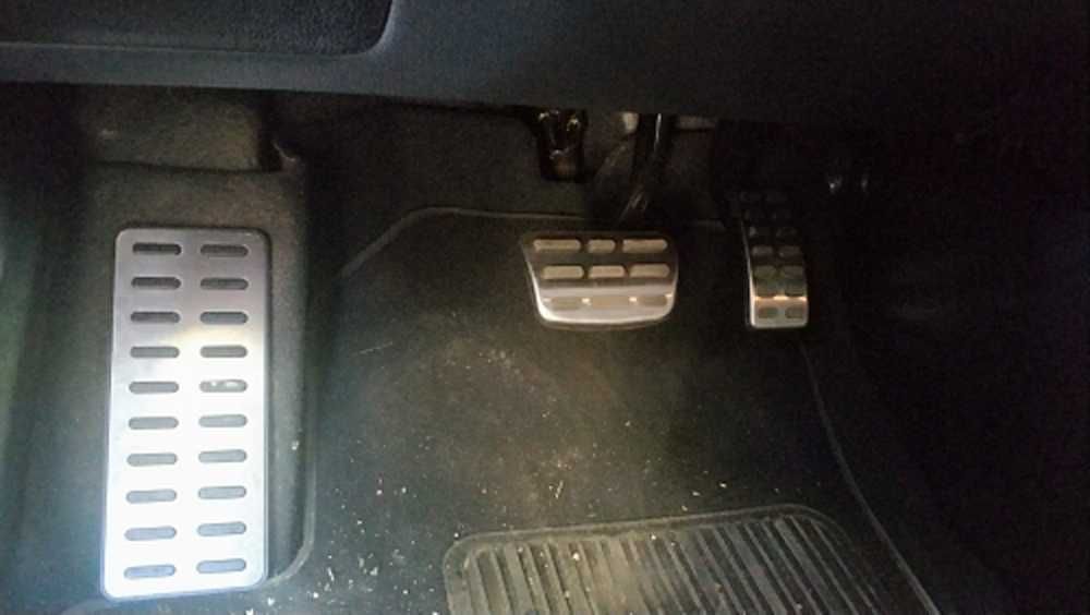 Продается накладки на тормоз, газ педали для KIA Seltos 2019г.-2021г.