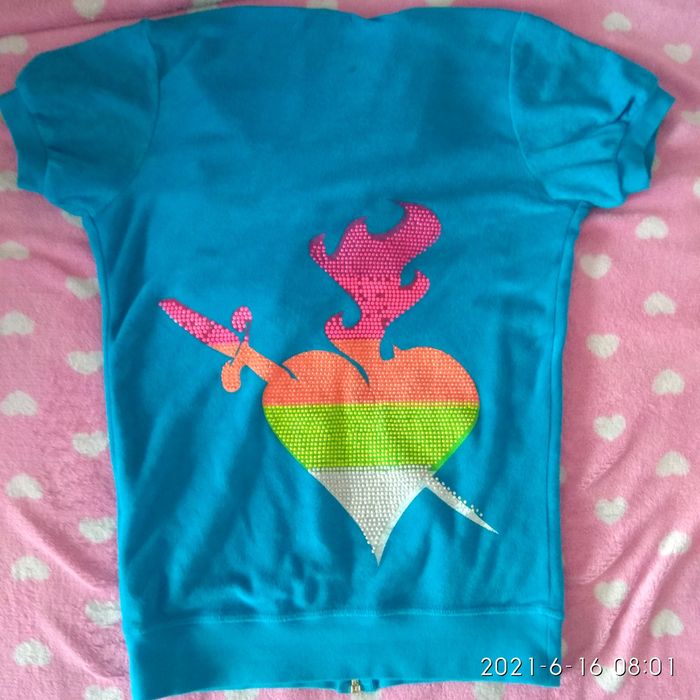 Суйтчер с къс ръкав