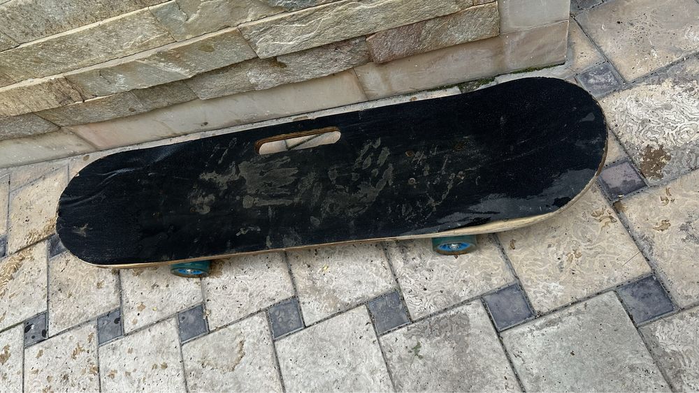 Спортивный скейт борд