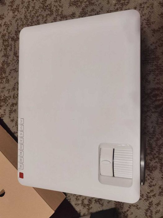 Проектор M19 с честными 1920х1080. Торга нет.