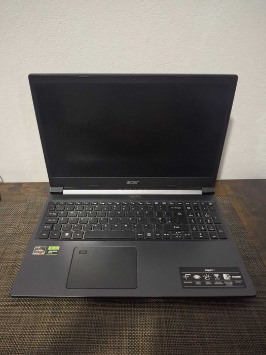 Laptop gaming acer aspire 7