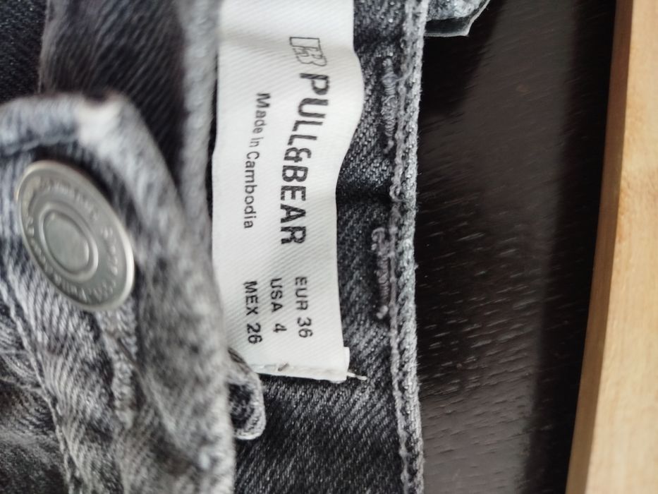 Разпродавам: 2 чифта нови къси дънкови панталонки Pull&Bear,  36, S (2 цвята)