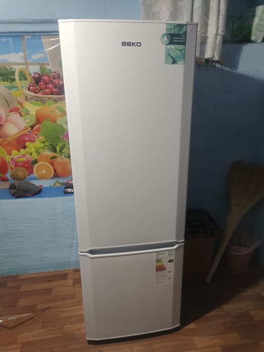 Продам холодильник