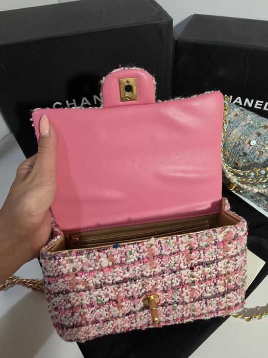 Налична чанта Chanel Tweed Flap Bag