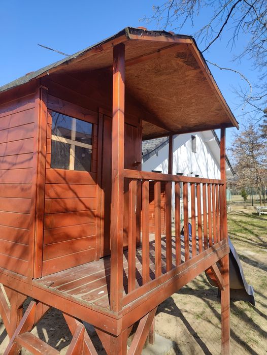 Căsuță pentru copii de gradina din lemn