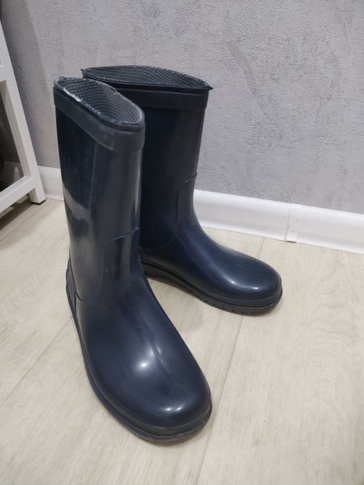 Резиновые сапоги