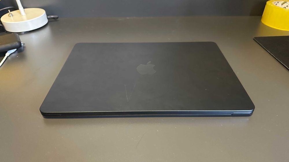 MacBook Air M2 2022 в отличном состоянии
