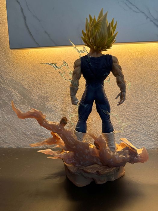 Figurina Dragon Ball Z — Majin Vegeta — 33cm