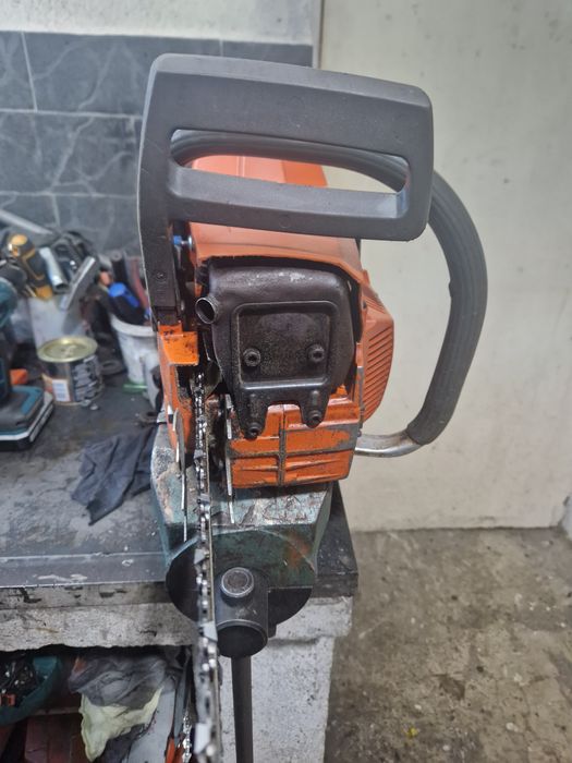 Motofierastrau Husqvarna 262