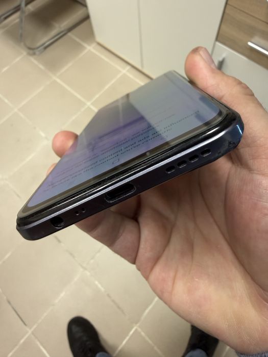 Realme 8 5G 6/128gb - отличен