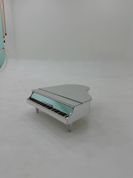 Декоратив пианино pianono sotiladi
