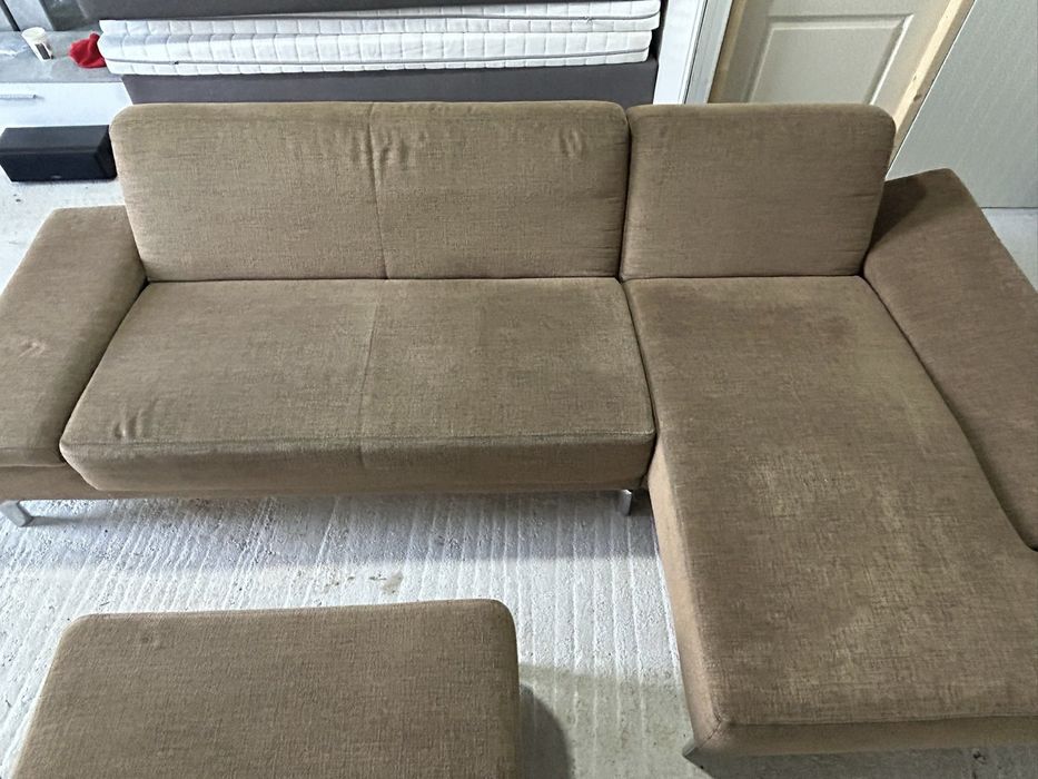 Canapea pe colț cu funcție de pat