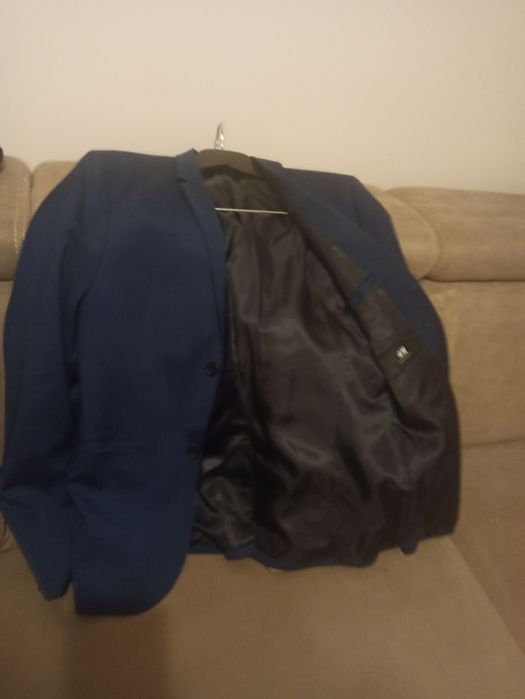 Vand costum barbatesc