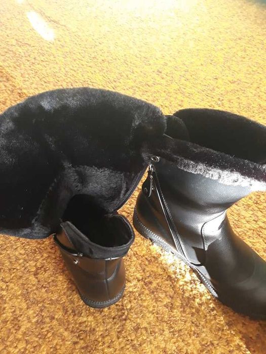 Дамски ботуши  нови