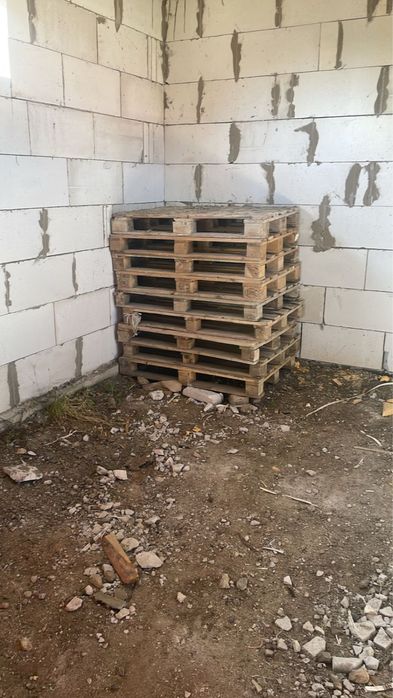 Поддоны по 2000 тг