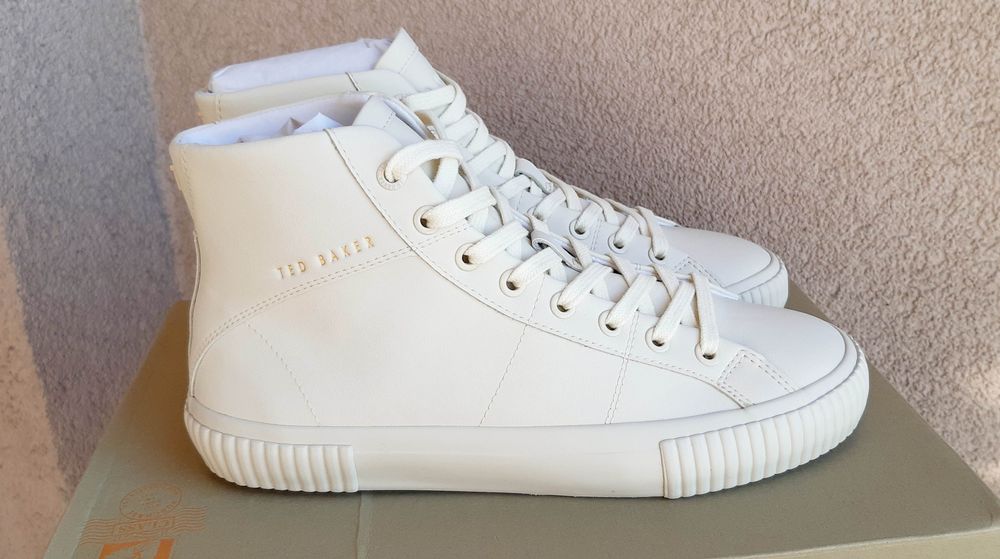 Ted Baker нови, оригинални кецове