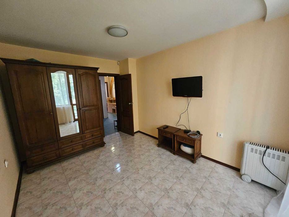 Дава се под наем Тристаен апартамент в Варна, Център - 90 кв.м за 663 € - Снимка #8