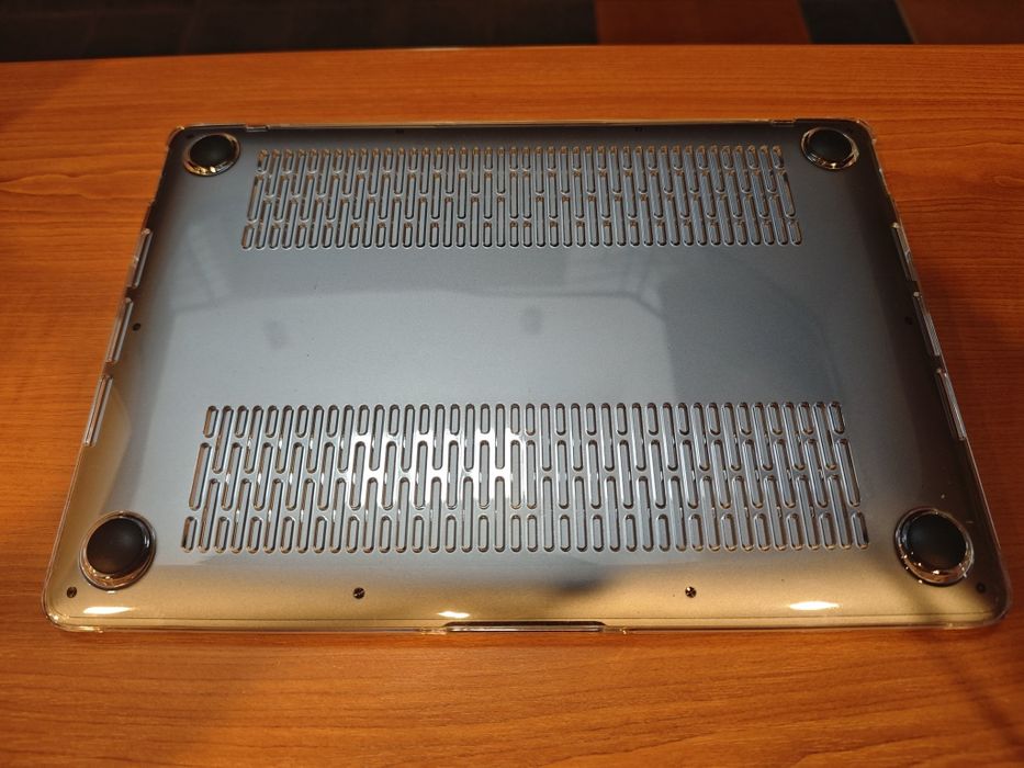 Laptop Apple MacBook Air 13 Retina, M1 , 8GB, SSD 256GB , carcasa, full box + factura !