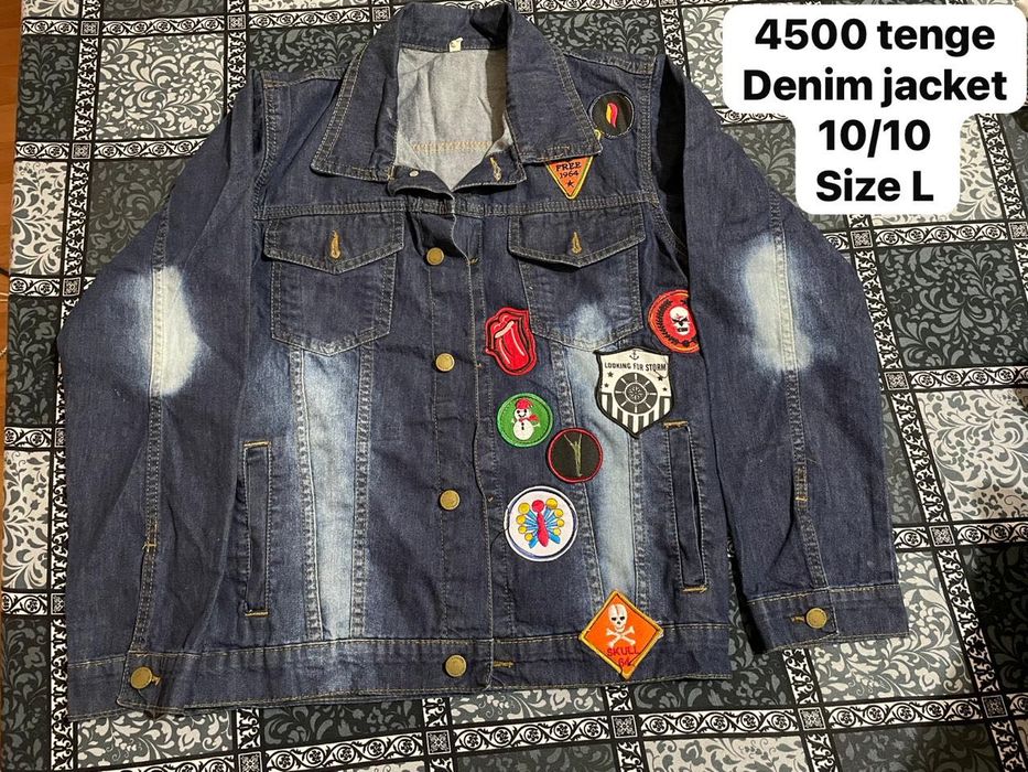 Button down shirt,jeans,turtleneck,denim jacket