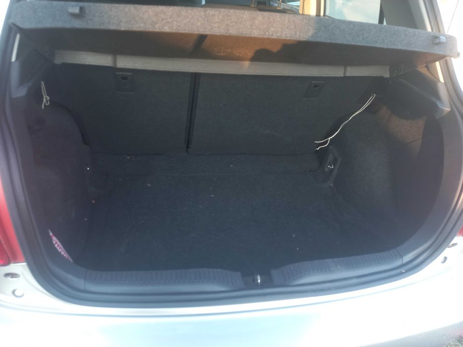 Тойота Аурис 2.0