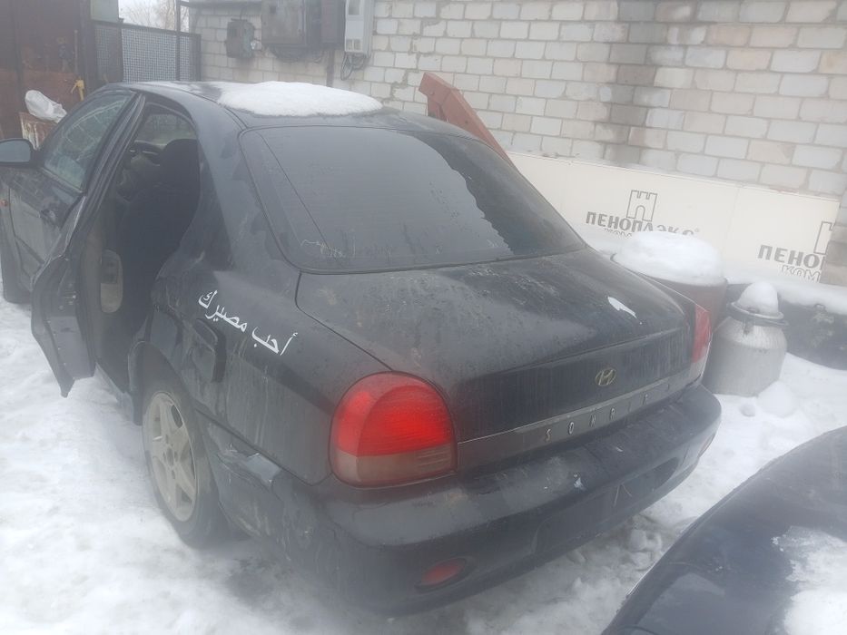 Продам кузовные запчасти