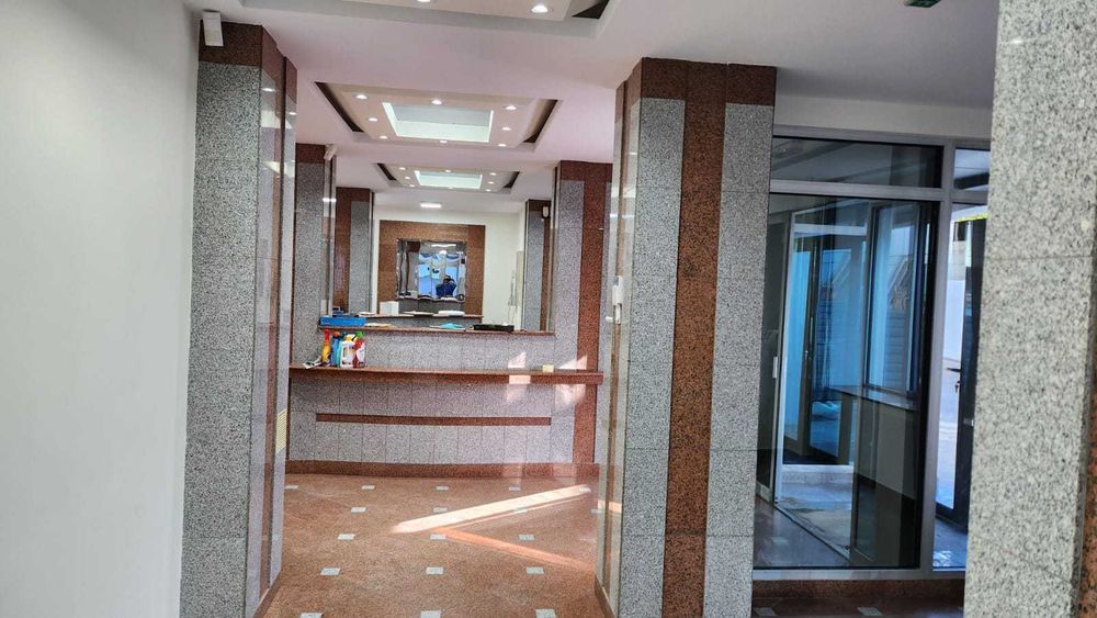 Inchiriez cladire birouri ,clinica ,scoala