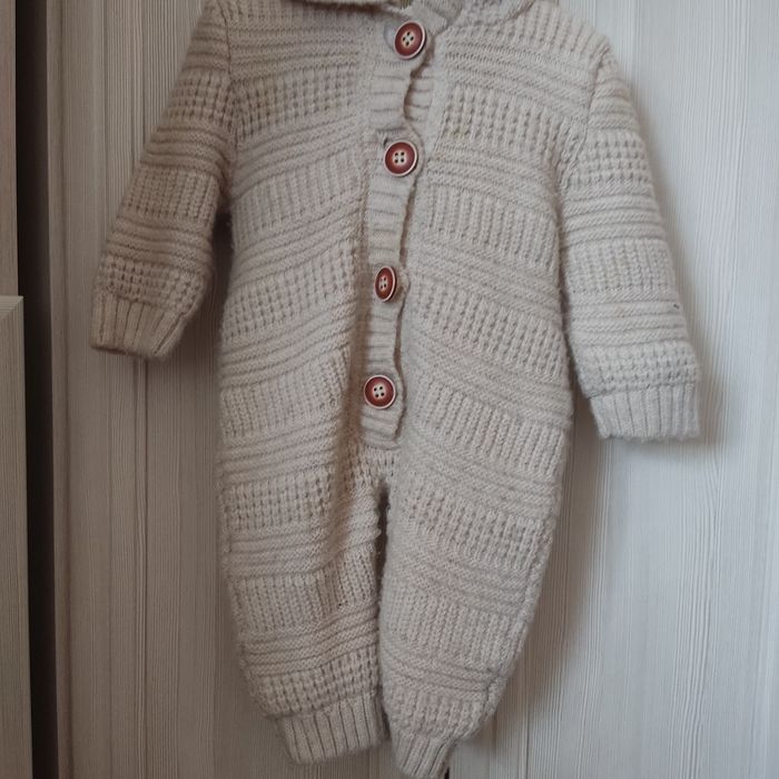 Теплый Комбинезон вязанный из шерсти мириноса