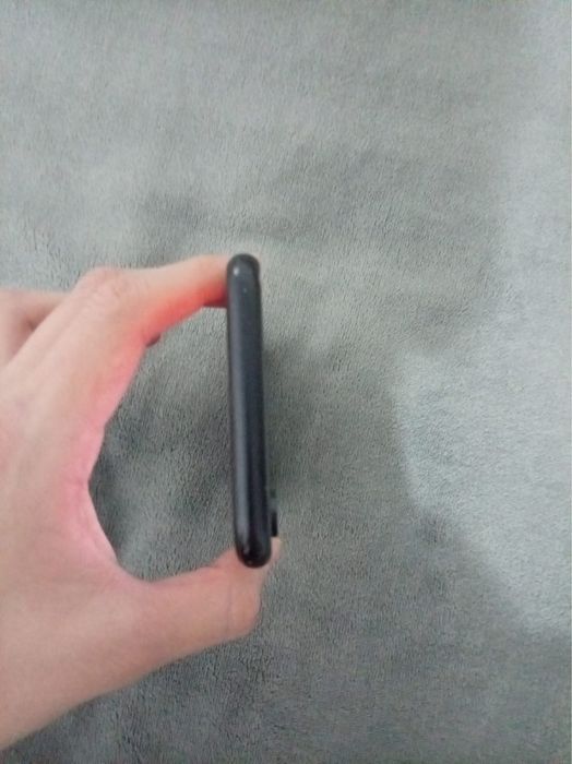 Продам айфон xp на 64гб