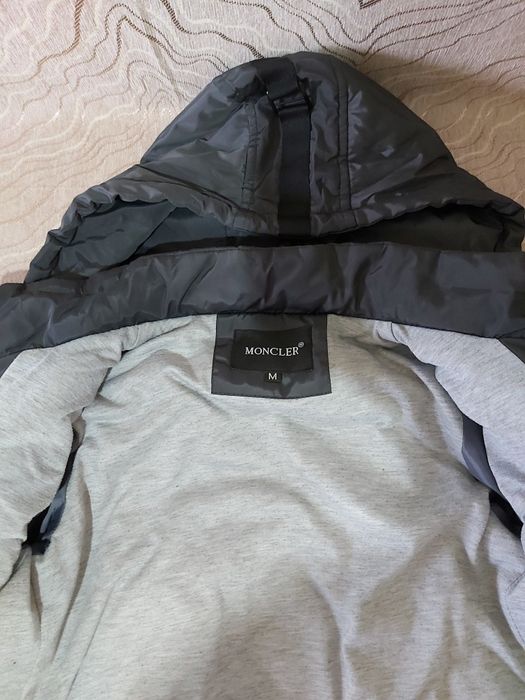 Продаю куртку на мальчика 8-9лет