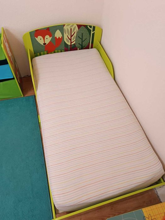Детско обзавеждане - легло + матрак, маса и шкаф за играчки, U-grow