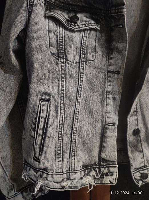 Джинсовая женская курточка