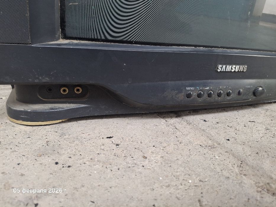 Цветной телевизор