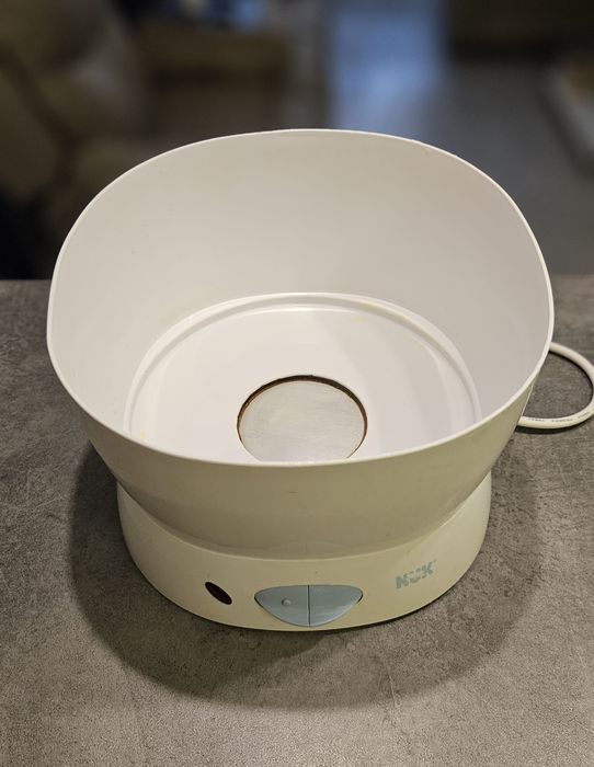 Стерилизатор и уред за готвене на пара