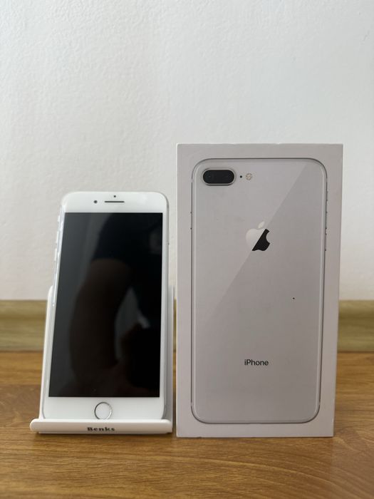 iPhone 8 Plus, arata 10 din 10. Zero urme de uzura, la cutie