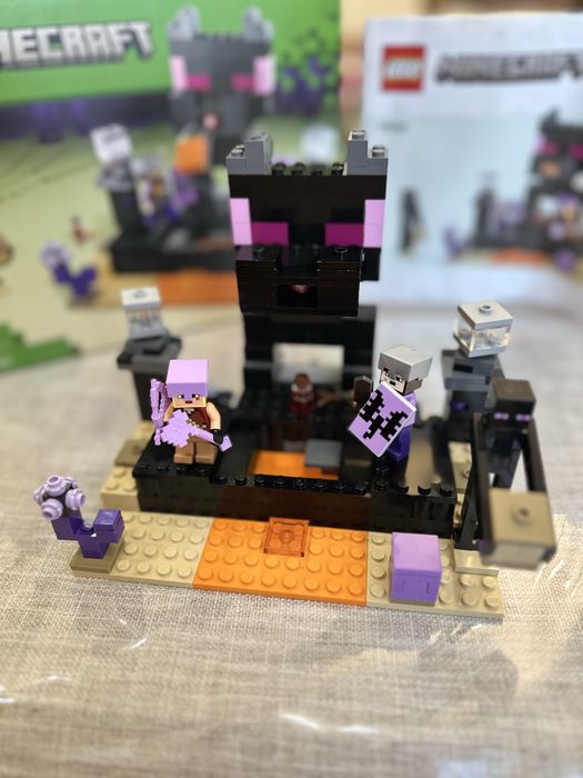 Конструктор LEGO Minecraft 21242