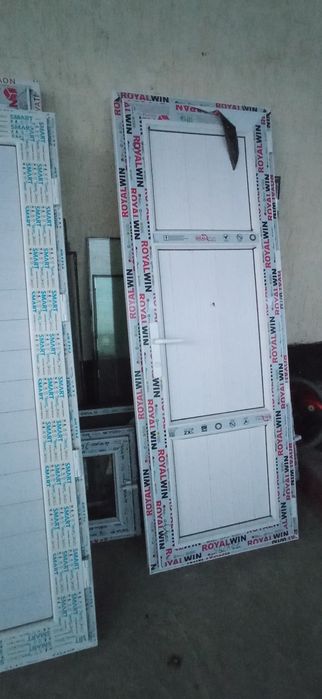 Абсолютно новые двери