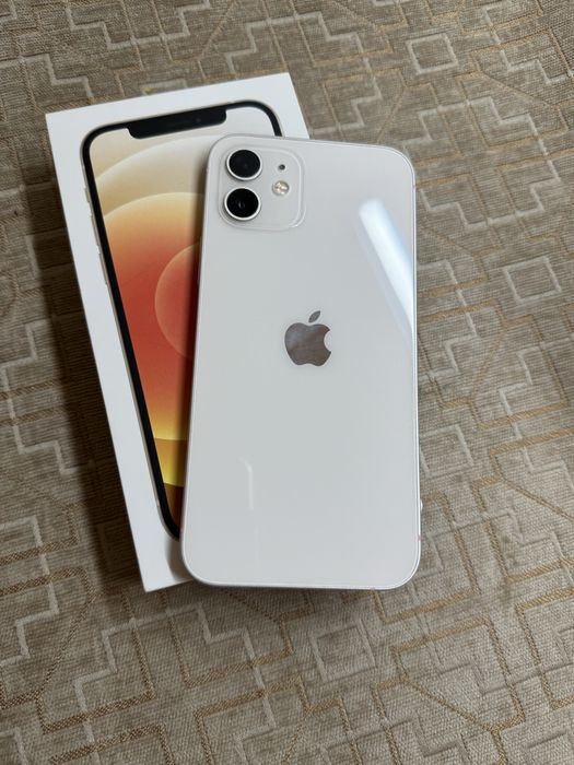 Продам айфон 12, в отличном состоянии