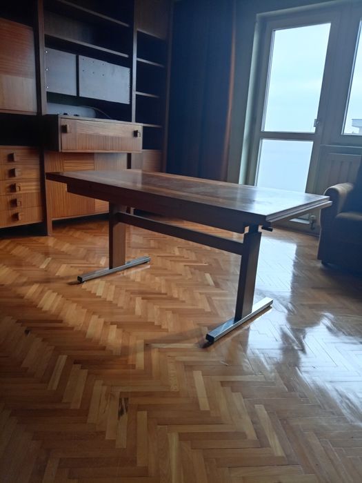 Vând Mese extensibile impecabile