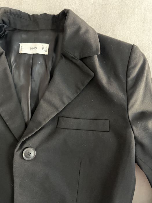 Классический приталенный пиджак Mango