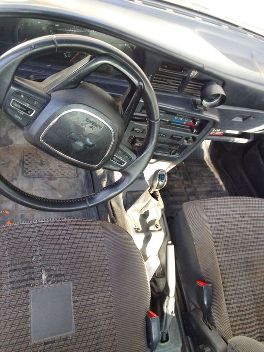 Toyota carina sotilodi