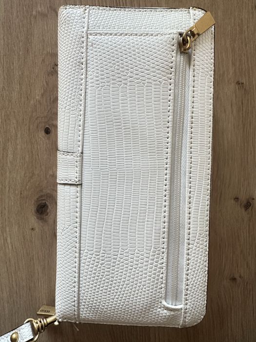 Оригинално портмоне Guess