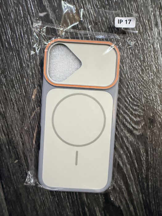 Продам чехол на Iphone 17