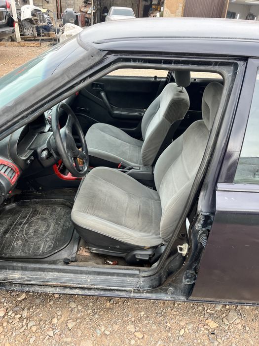 mazda 323 Машина автомат