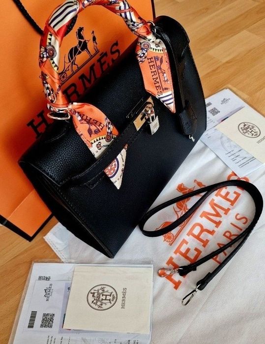 Geanta damă,dimensiune medie,model Kelly,curea detasabila umăr,saculeț