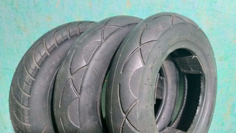 Продаётся пакрышки-шины для скутеров НОВЫЙ.