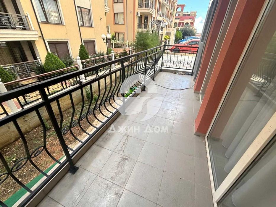 Продава се Двустаен апартамент в Бургас, Лазур - 73 кв.м за 1576 €/кв.м - Снимка #4