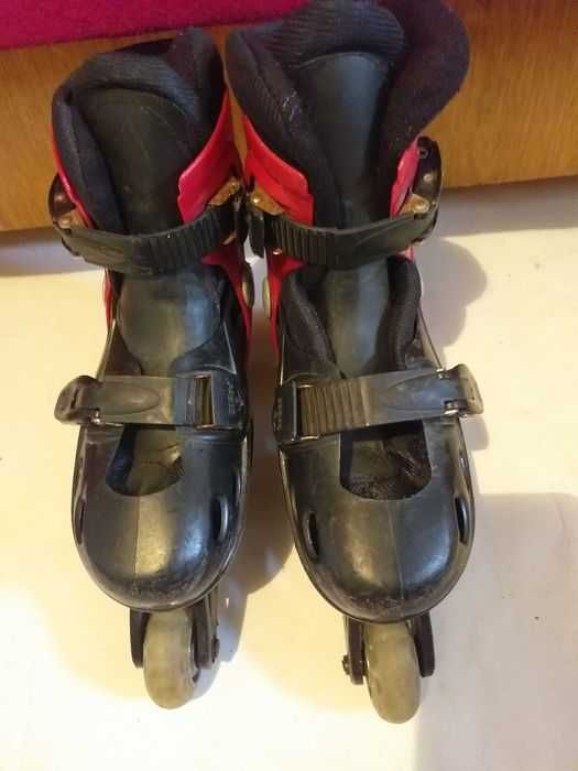 Role copii marimea 31-34,reglabile,in stare foarte buna