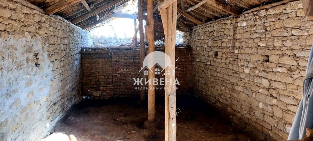 Продавам къща в с.Аврен, площ 130 кв.м