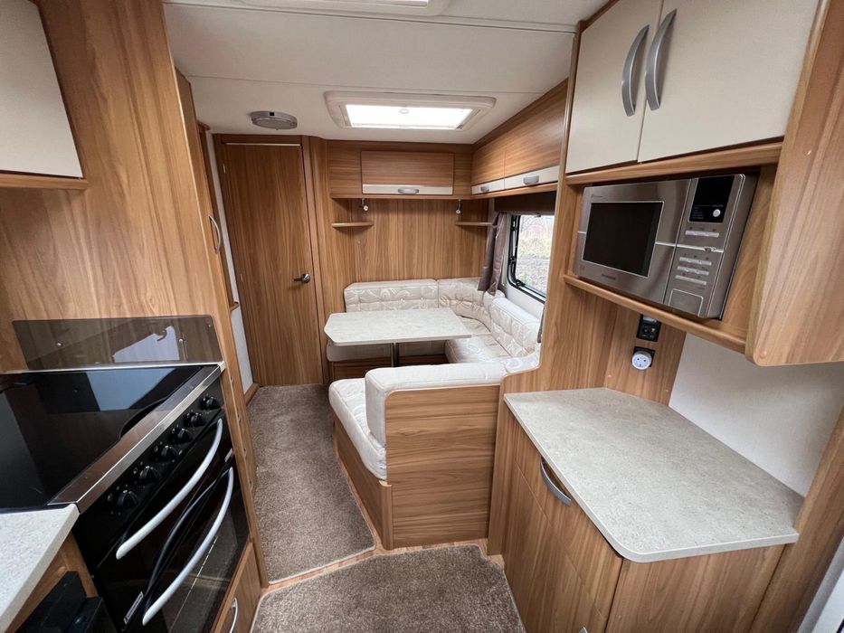 Lunar Quasar 2014 | Mover | Panou Solar | Duș separat | Stare excelentă | 12.490 €