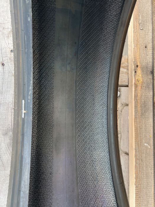 Продам зимние шины R19!